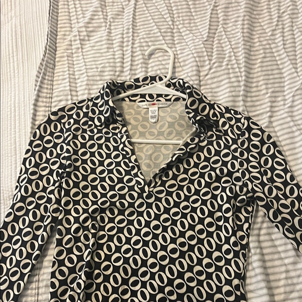 Diane Von Furstenberg Black and White Button Down Shirt